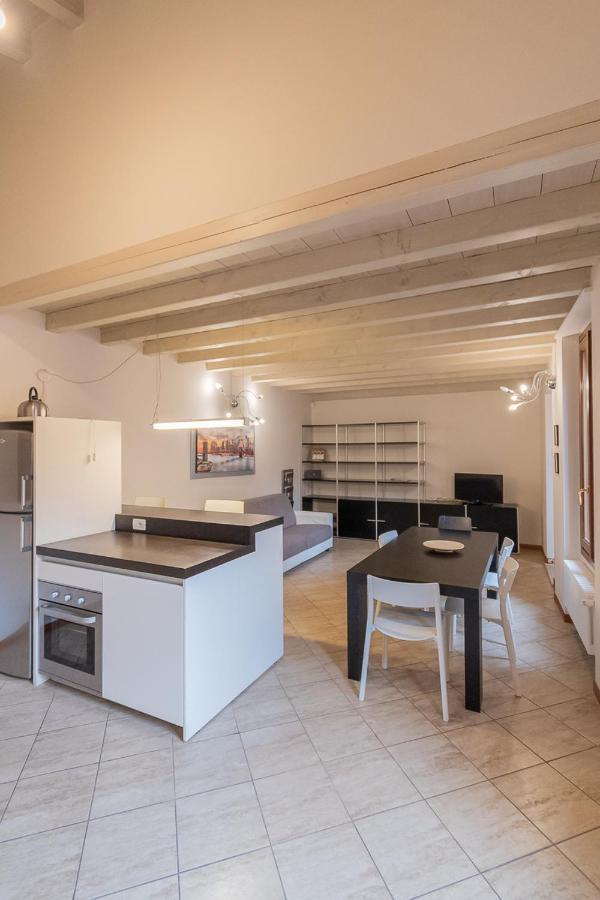 Trilocale Rua Sovera 85 - F&L Aparment Brescia Exterior photo