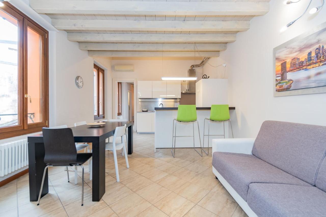 Trilocale Rua Sovera 85 - F&L Aparment Brescia Exterior photo